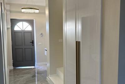 Margine de triplex : 5 camere, 3 bai,2 dressinguri,bucatarie, balcon,terasa. - 13