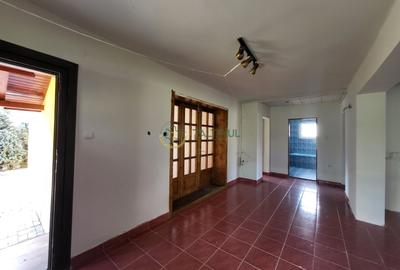 Casă de vânzare în centrul Sibiului – 3 camere și curte privată - 10