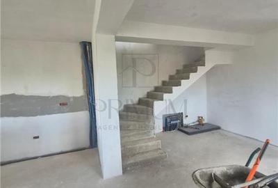 Duplex spatios - zona foarte buna - 5 camere - teren mare - 8