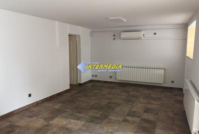 Spatiu comercial 40 mp finisat de inchiriat in Cetate - 13