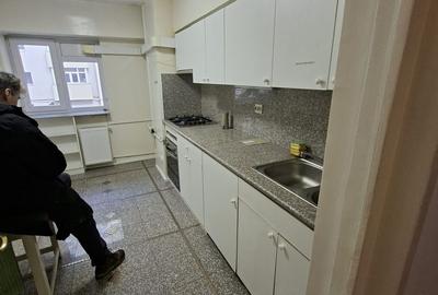 Apartament de inchiriat 3 camere Ultracentral Metrou Universitate L349 - 13