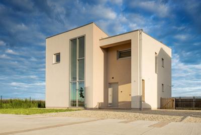 Casă cu 4 camere în Est