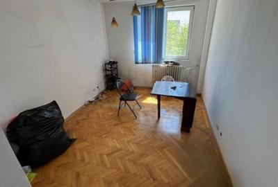 REA1023877 Apartament 3 Camere Masina de Paine Sector 2 de Vanzare - 2