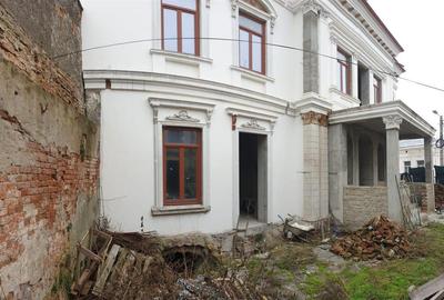 Conac Boieresc P+1 Ultracentral 695mp construiti, teren 466 mp pe colt deschider - 3