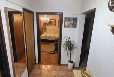 Apartament 4 camere - decomandat - Titan - 2
