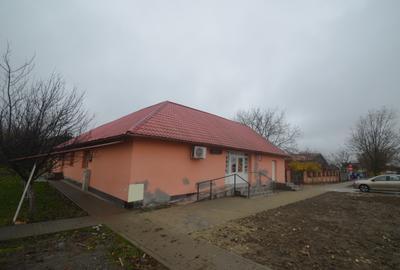Casa de inchiriat in centru Padureni - 2