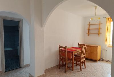 De inchiriat apartament 3 camere , str. Cutezantei - 2