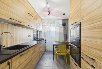 Apartament de vanzare, 3 camere ultra finisat,  Bd. Unirii - 16