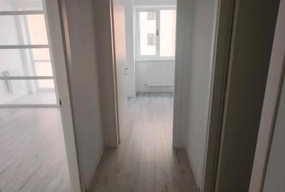 1 CAM DECOMANDAT CAPT CUG VISOIANU ETAJ INTERMEDIAR - 1