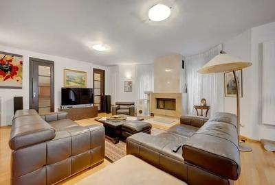 Vila de Lux ideal familie / sediu de firma in zona centrala - 1