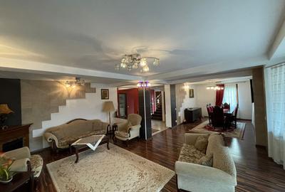 Dobroesti | Vila 8 Camere | P+1+M+P | TEREN 360 Mp | Constructie 2008 - 2