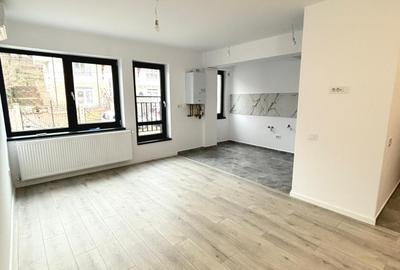 Apartament cu 3 camere semidecomandat în Păcurari