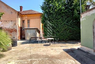 Casa la curte comuna 4 camere, zona Centrala - 23