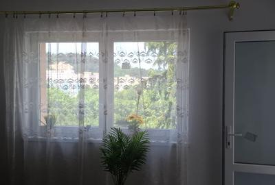 Apartament cu 2 camere decomandat în Calea București