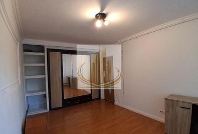 Apartament cu 3 camere decomandat, mobilat în Lipovei