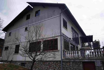 Super proprietate langa Breaza  cu teren  5000Mp , structura solida , cazemata - 10