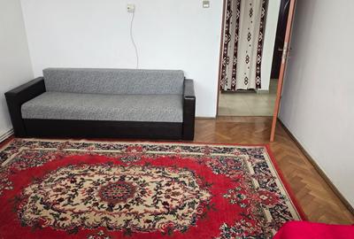 Vand apartament 2 camere in Deva, zona Pacii (Cartea Funciara), etaj 1, dec. - 8