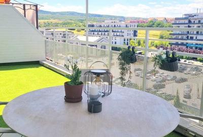 Apartament cu 5 camere decomandat, mobilat în Bună Ziua