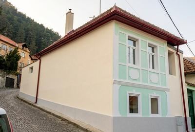 Casă individuală cu 4 camere în Schei
