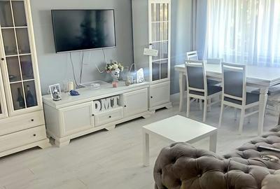 Apartament cu 3 camere decomandat, mobilat în Dacia