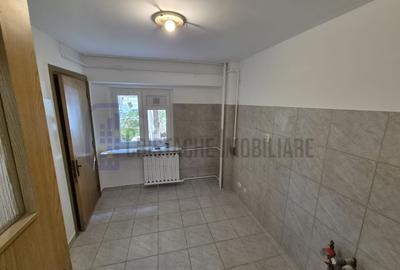 Spatiu birou | PARTER | 3 camere | 2 bai | Calea Calarasilor - 13
