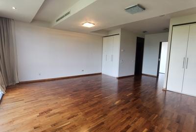 Apartament spatios cu 3 dormitoare in complex cu paza si piscina comuna - 17
