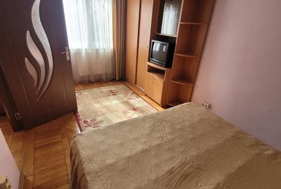 Inchiriem apartament cu 2 camere, strada Uranus - 5