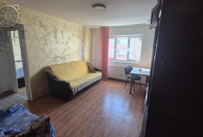 Apartament cu 2 camere semidecomandat, mobilat în Teiul Doamnei