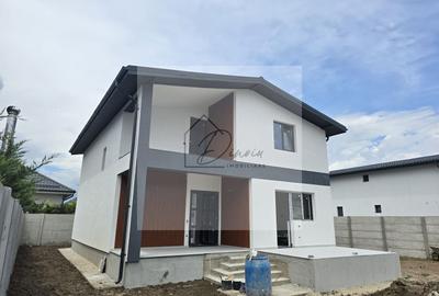 Casă individuală cu 4 camere în Central