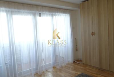 Apartament de inchiriat cu 3 camere- Bd. Decebal - 7