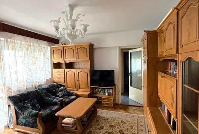 Apartament cu 2 camere semidecomandat, mobilat în Central