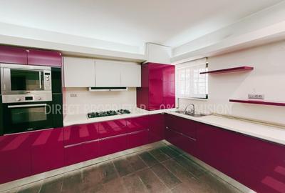 Apartament cu 3 camere decomandat, mobilat în Moșilor