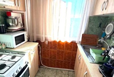 Apartament 3 camere 58mp+garaj Stadion Pret 75.000eur neg - 2