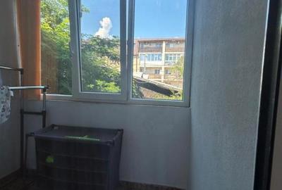 330 euro -garsoniera 32mp-centrala proprie -metrou aproape - 3