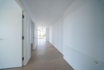 Apartament cu 4 camere semidecomandat în Floreasca