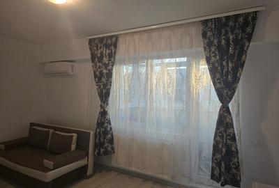 Apartament cu 2 camere decomandat, mobilat în Păcii