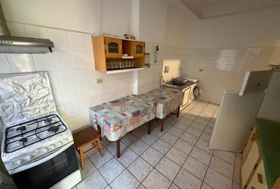 Vilă istorică de vânzare  Castel Aura Buzescu Bușteni  str. Victoriei nr. 11 - 26
