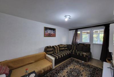 Apartament cu 3 camere decomandat în Doamna Ghica