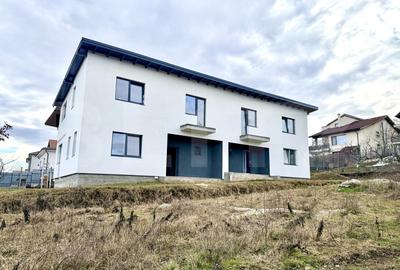 Duplex cu 4 camere în Cetate
