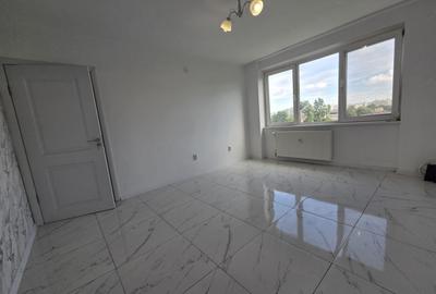 Particular, vand apartament 3 camere proaspat renovat Stefan cel Mare - 1