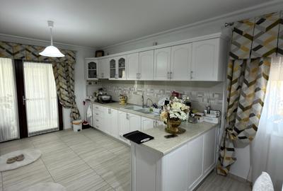 Casa deosebita cu 2400mp teren in oras - 2