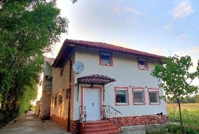Cazare muncitori, Vila 390 mp, cu piscină, 22 locuri de cazare, P+1+M, parcare, - 2