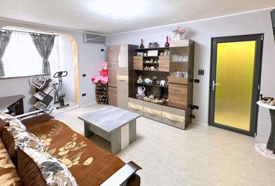 Vanzare - 2 camere, zona Neacsu, Micro 19 - 1