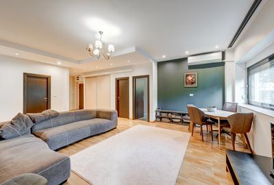 Apartament cu 3 camere semidecomandat, mobilat în Băneasa