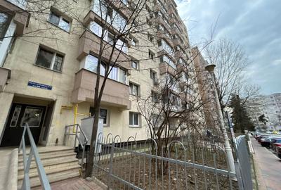 Garsoniera Titan Etaj 1 Bloc 1974 Reabilitat 7 Min Metrou - 11