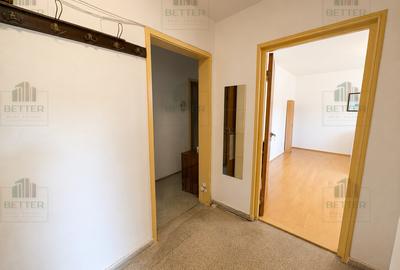 Apartament 3 Camere Decomandat - Bloc reabilitate/Sector 4 - 10