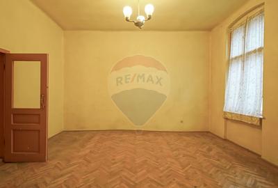 Vilă pe str Alexandru Ioan Cuza, 10 camere, S + P + E, teren 282 mp - 7