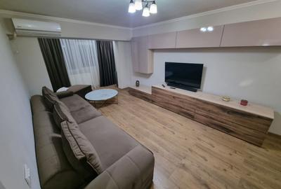 Apartament 3 camere decomandat zona Poarta 6 - 1