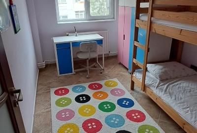 Aparatment 3 camere decomandat, zona Micro 17, etaj 2/4 - 4