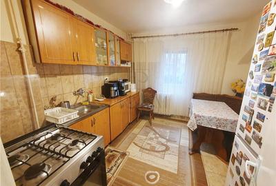 GIROCULUI - 3 CAM - DECOMANDAT  - 2BAI - SPATIOS - BLOC ANVELOPAT - ZONA LINISTI - 4